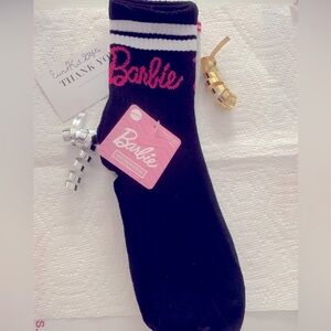 *GIFTED*NEW Barbie Crew Socks 6-10 Women NEW Black Hot Pink very cute trendy NWT